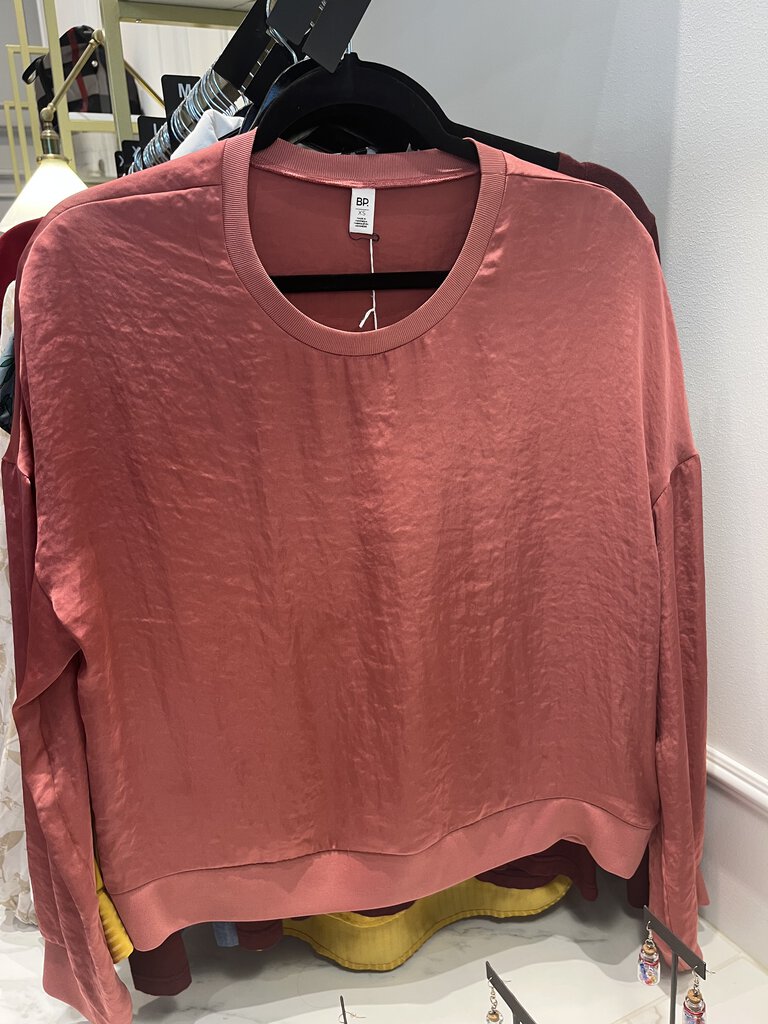 Cropped Lightweight Pullover