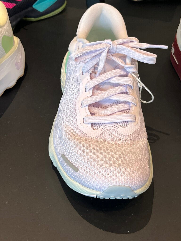 (10) Zoom X Invincible Run Flyknit