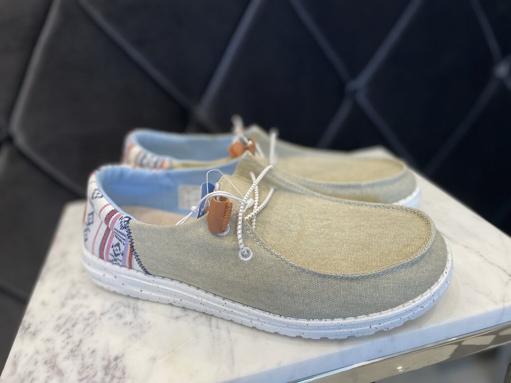 (9) NWT "Wendy Funk Baja" Shoes