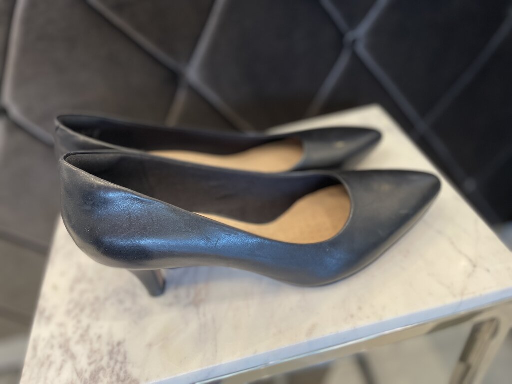 (11M) Classic Kitten Heel Pumps