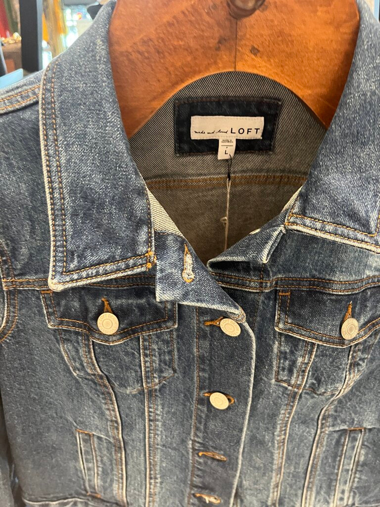 NWOT Classic Styled Denim Jacket