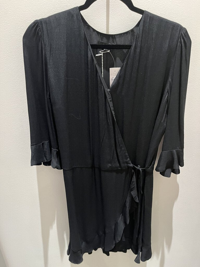 NWT Wrap Dress w/ Quarter Length Sleeves