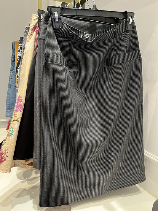 (XS) Fine Stripe Midi Skirt w. Front Pockets