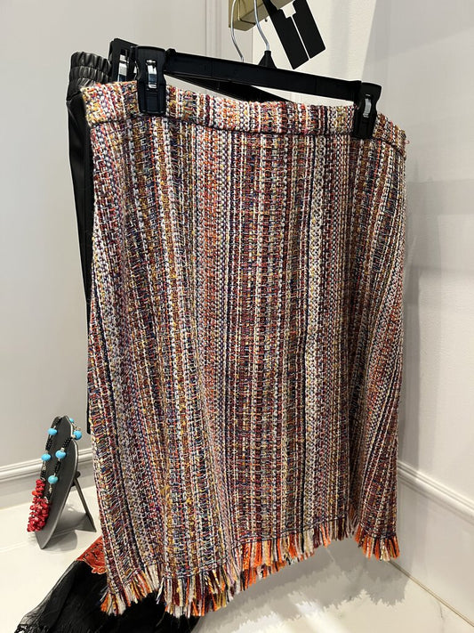 (14) NWT Frayed Hem Boucle Skirt
