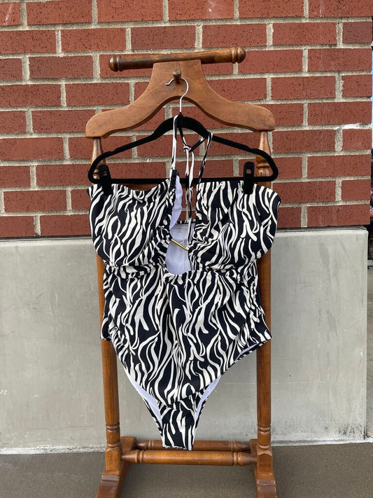 (22) NWT Zebra Print Swimsuit