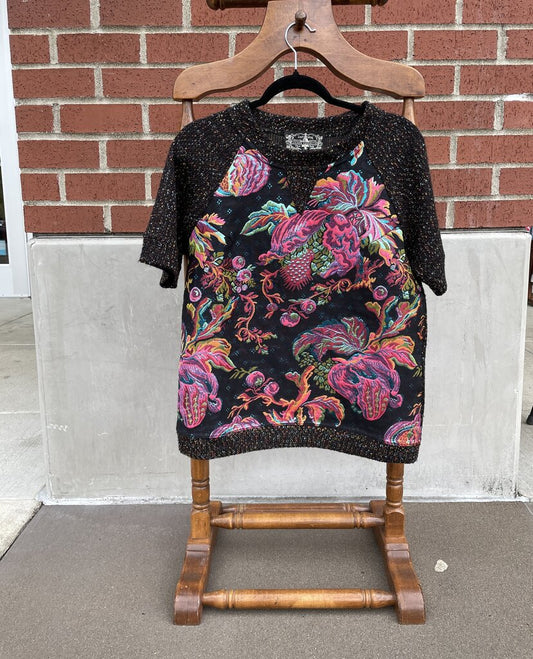 (L) Floral SS Sweater w/Sparkle Details