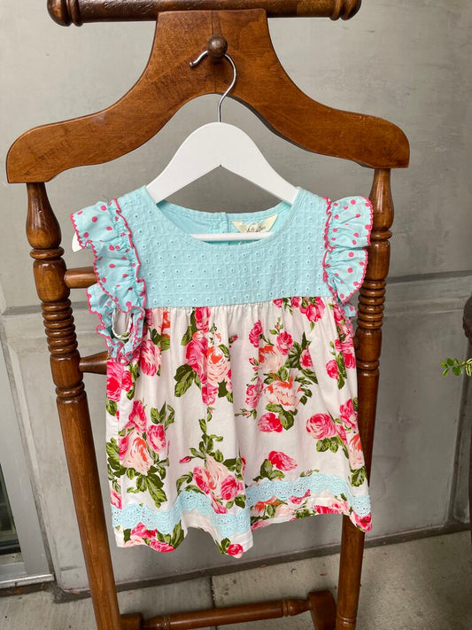 (6) Flutter Sleeve Top, Eyelet & Roses