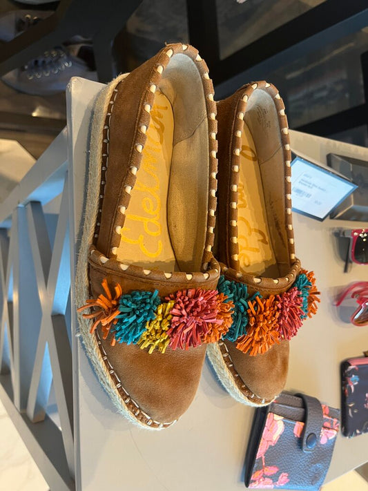 (5) Leather Moccasins w/Pom Poms