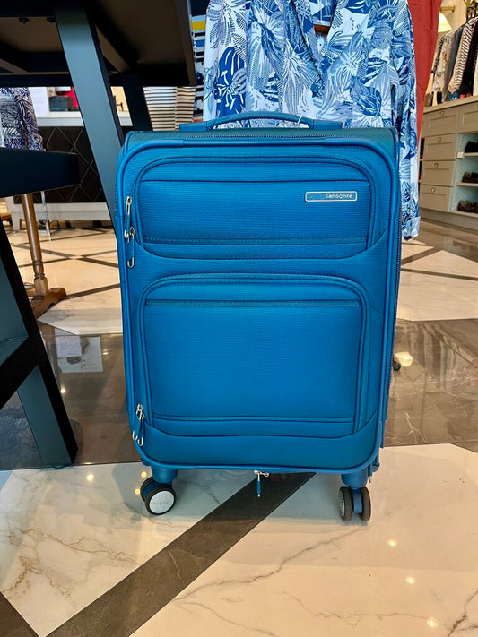 NWOT Samsonite Lite Air ADV 21" Carry-on Spinner