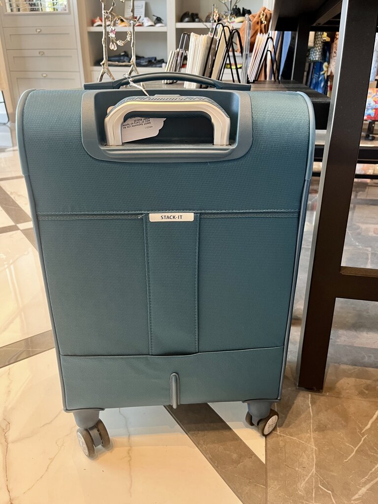 NWOT Samsonite Lite Air ADV 21" Carry-on Spinner