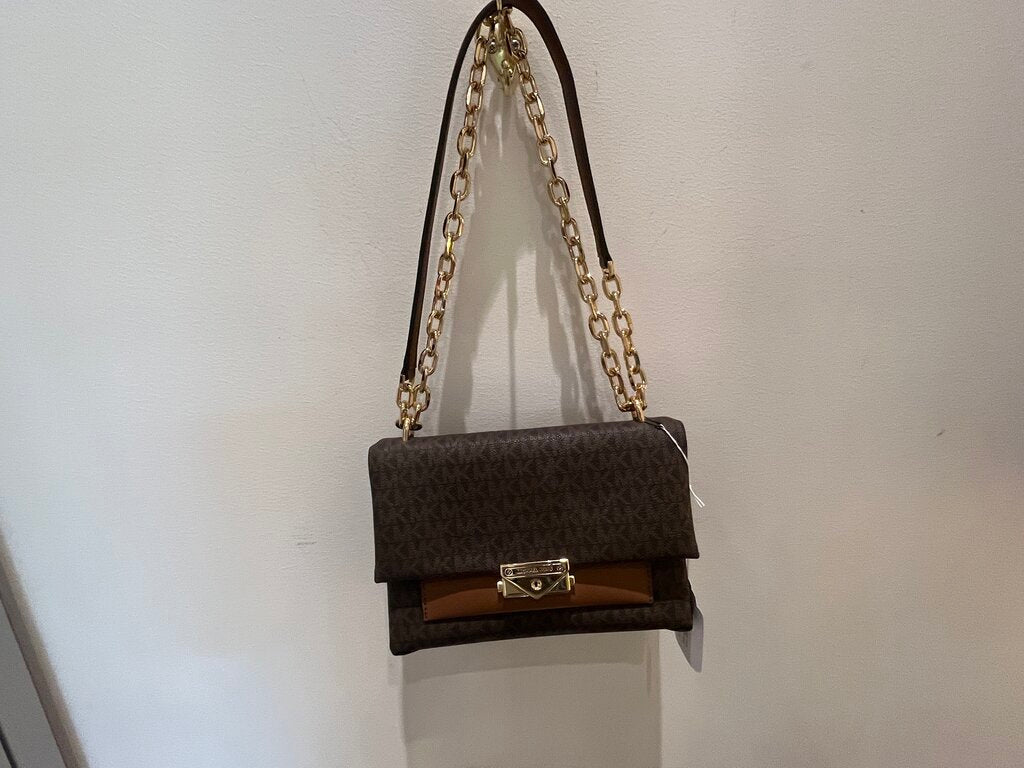 Like New CeCe Logo Cross Body Bag W/Leather & Chain Link Strap & Locking Closure