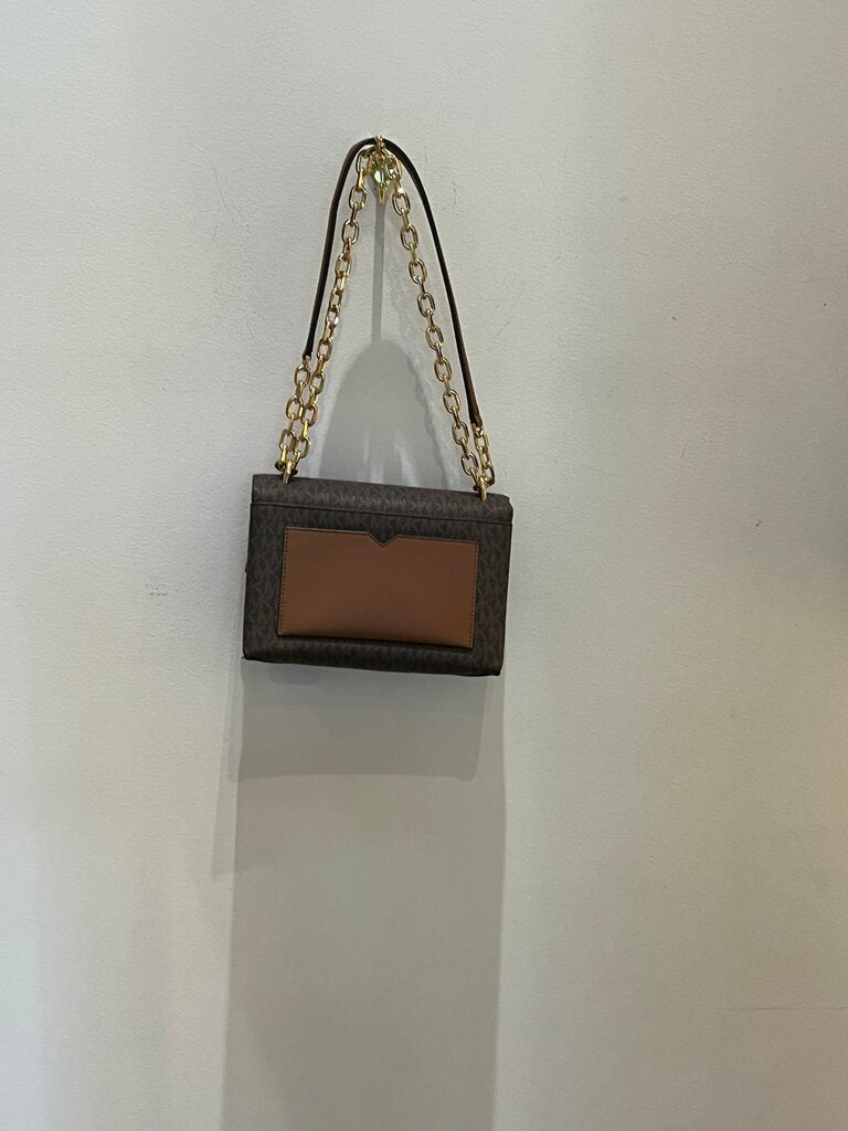 Like New CeCe Logo Cross Body Bag W/Leather & Chain Link Strap & Locking Closure