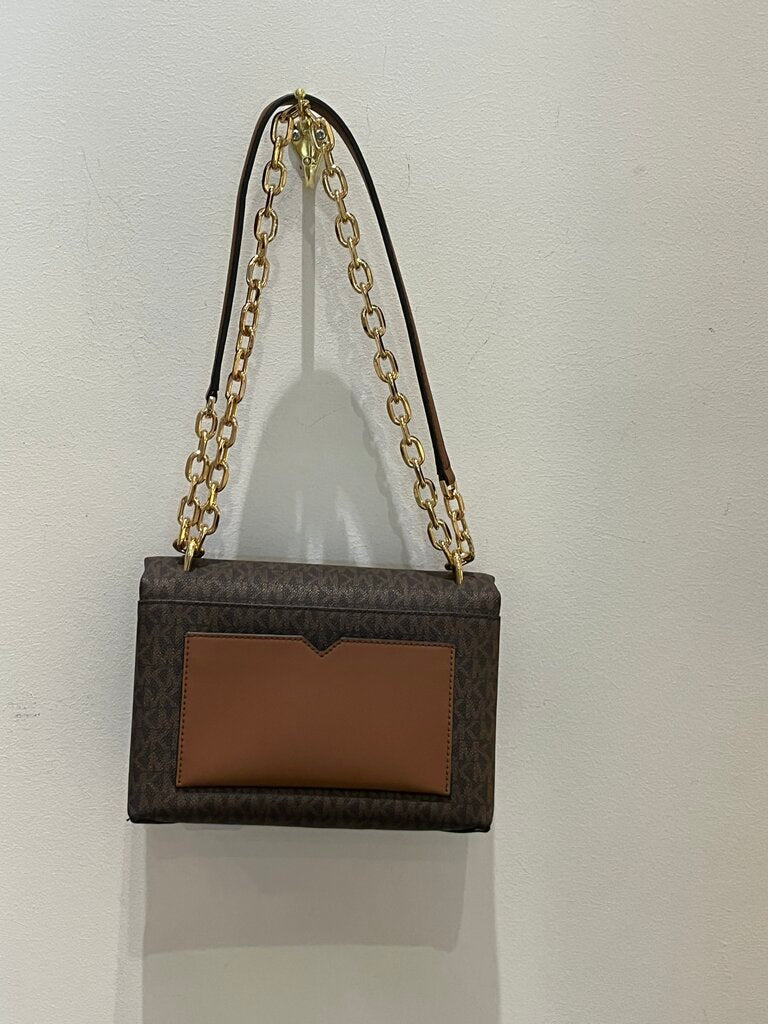 Like New CeCe Logo Cross Body Bag W/Leather & Chain Link Strap & Locking Closure