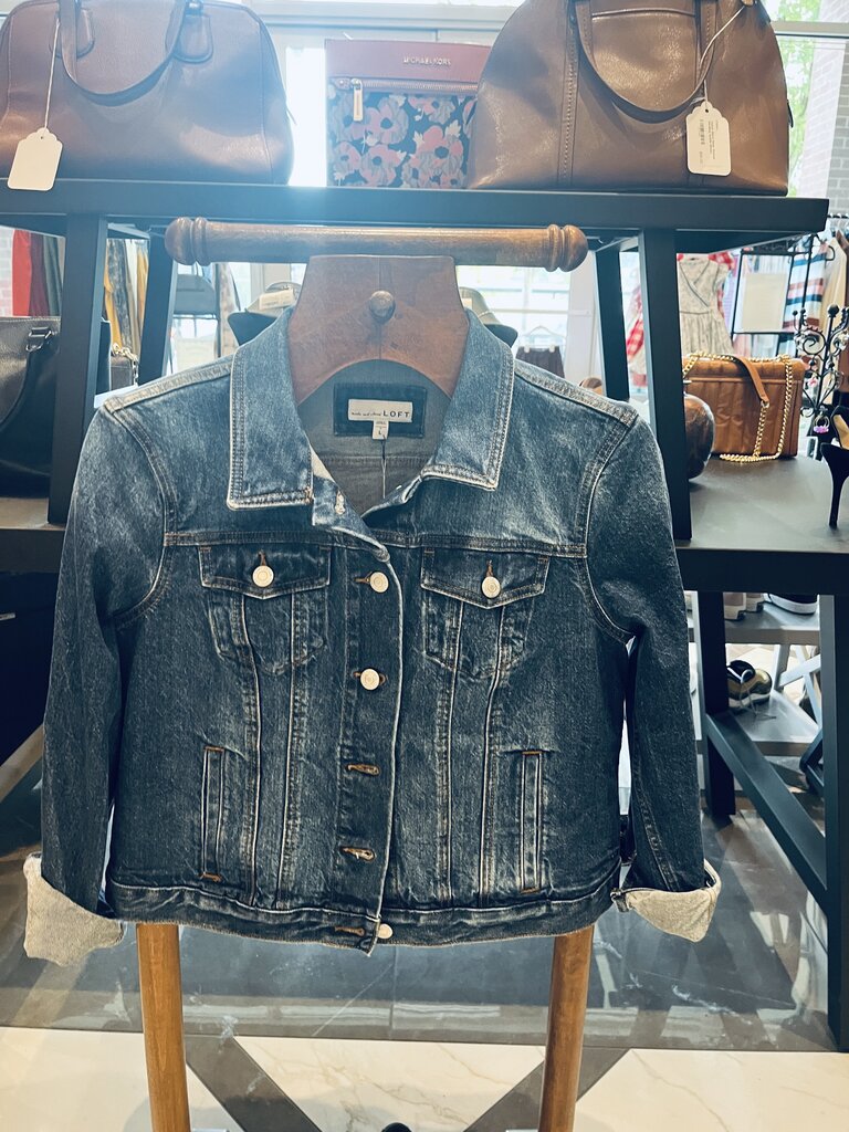 NWOT Classic Styled Denim Jacket
