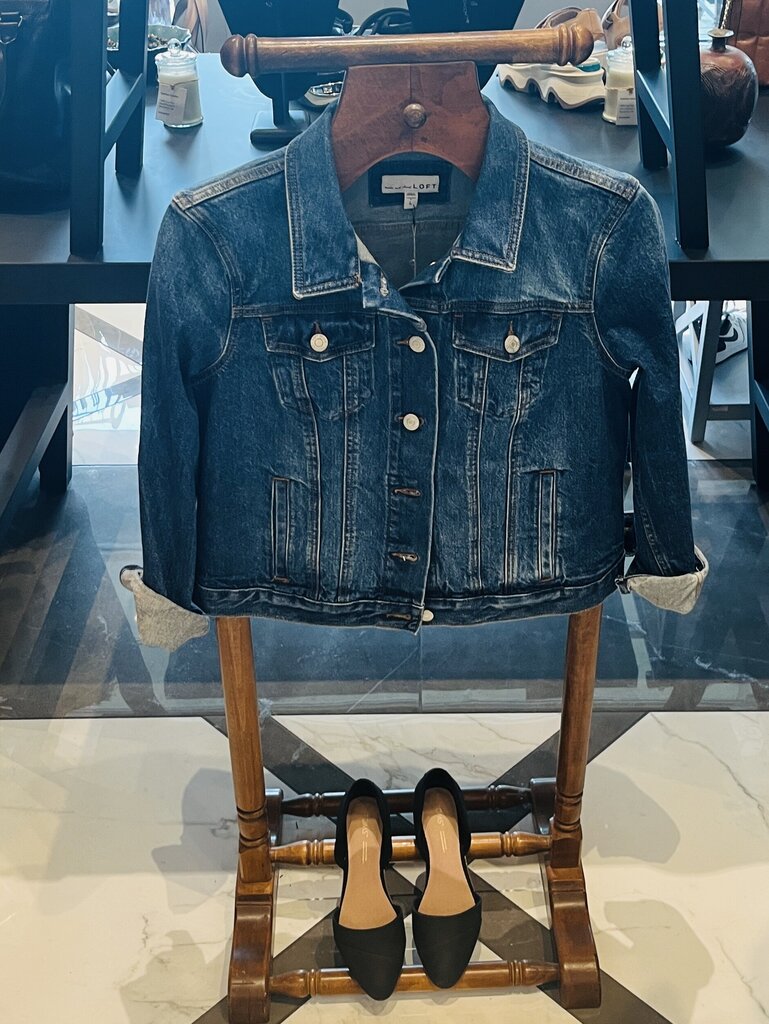 NWOT Classic Styled Denim Jacket