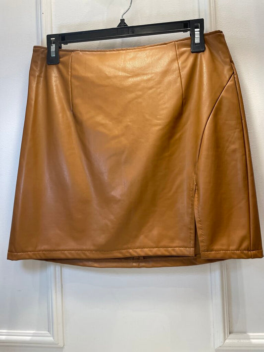 (M) Pleather Mini Skirt w/Slit